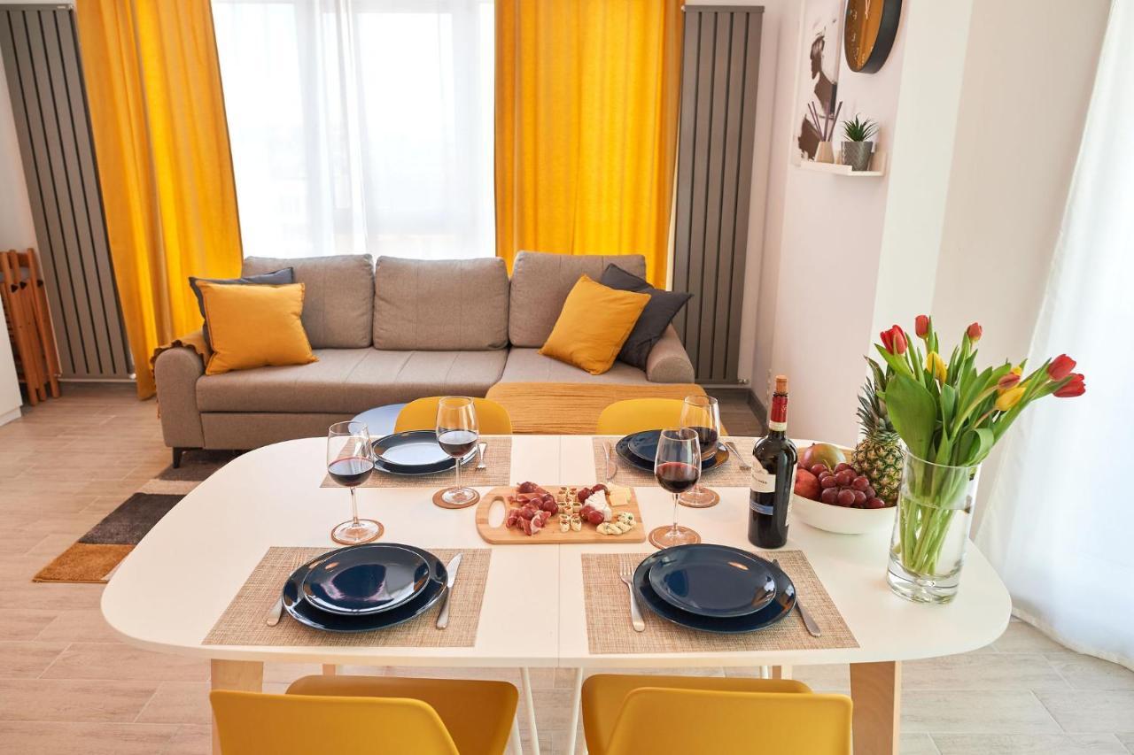Fineloft Sea View Apartment-Spa N Pools Beach Resort Năvodari Extérieur photo