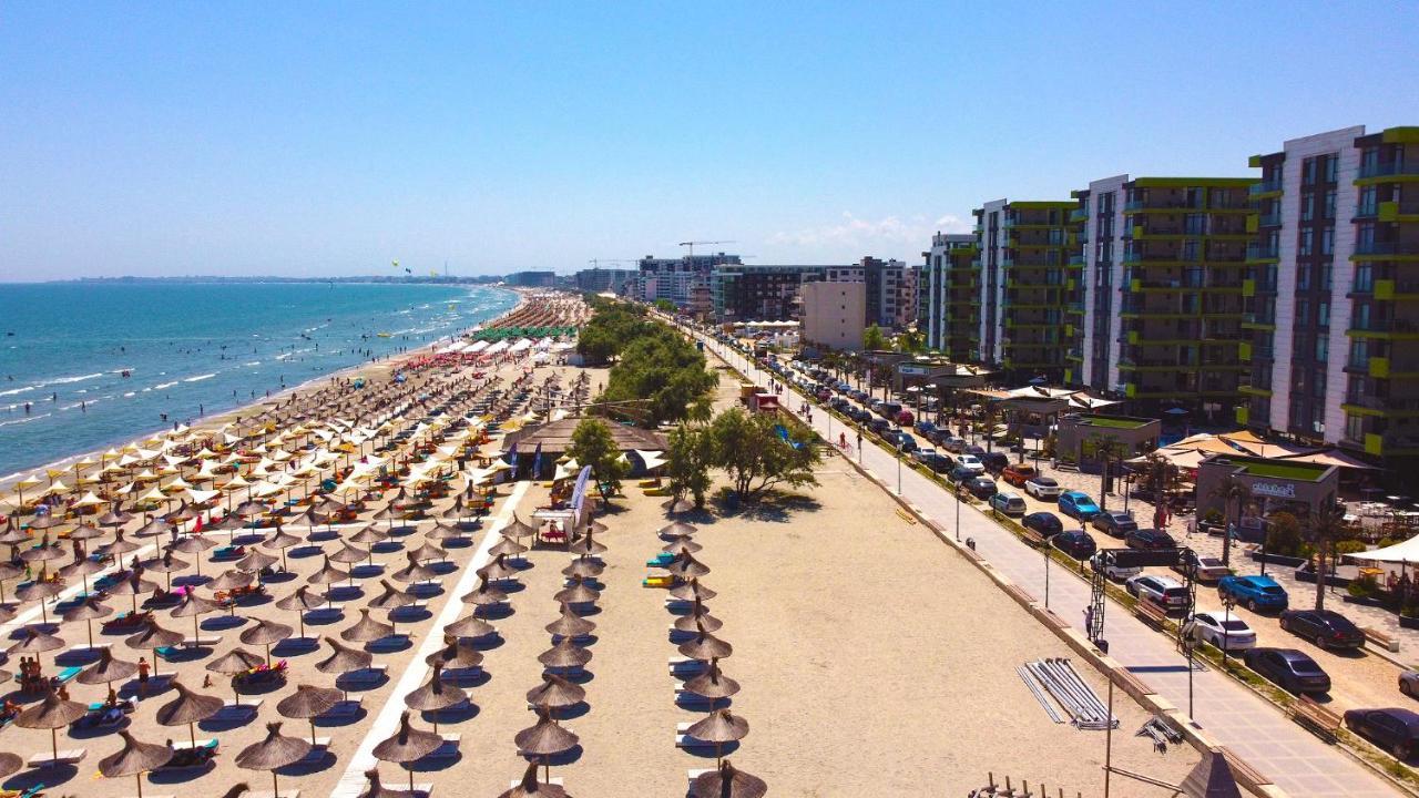 Fineloft Sea View Apartment-Spa N Pools Beach Resort Năvodari Extérieur photo