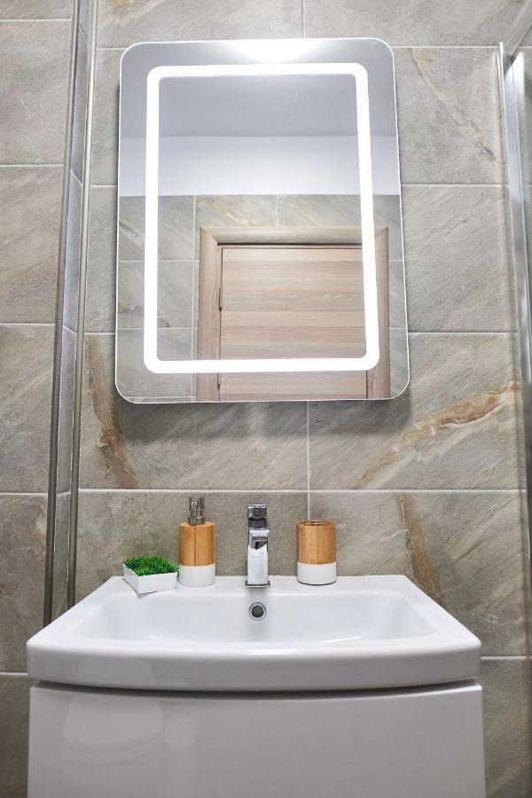 Fineloft Sea View Apartment-Spa N Pools Beach Resort Năvodari Extérieur photo