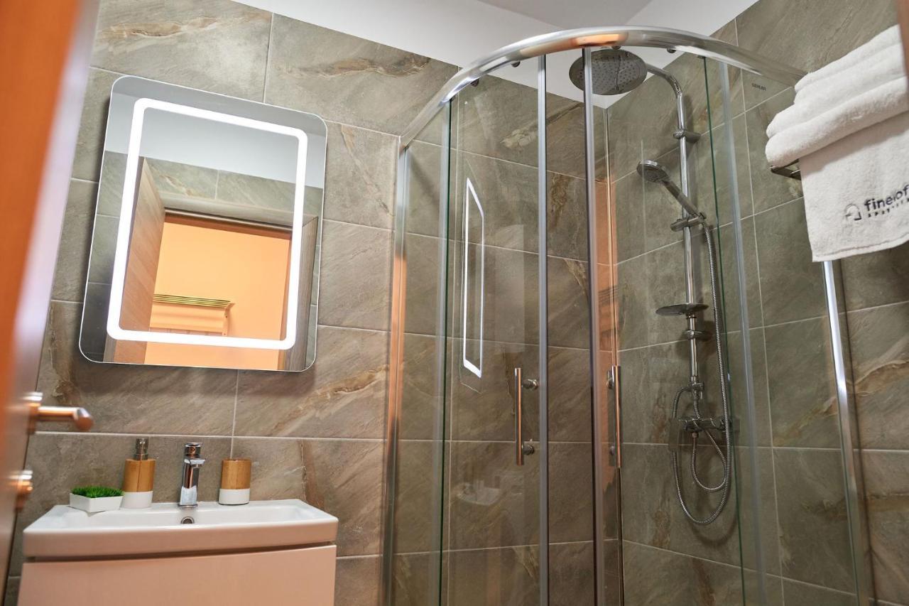 Fineloft Sea View Apartment-Spa N Pools Beach Resort Năvodari Extérieur photo