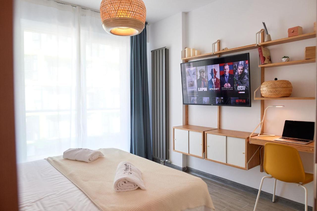 Fineloft Sea View Apartment-Spa N Pools Beach Resort Năvodari Extérieur photo